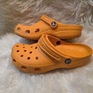 Unisex Orange Crocs W7 M5
